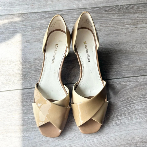 Naturalizer Ombre Beige Patent  Leather Wedge Heel Open Toe Pump - Picture 2 of 13